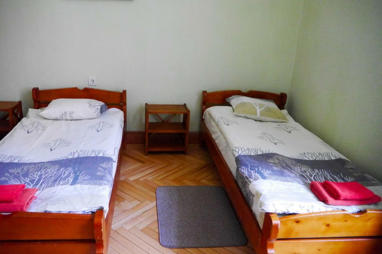 Two Bedrooms Apartment With Two Bathrooms Lviv Kültér fotó